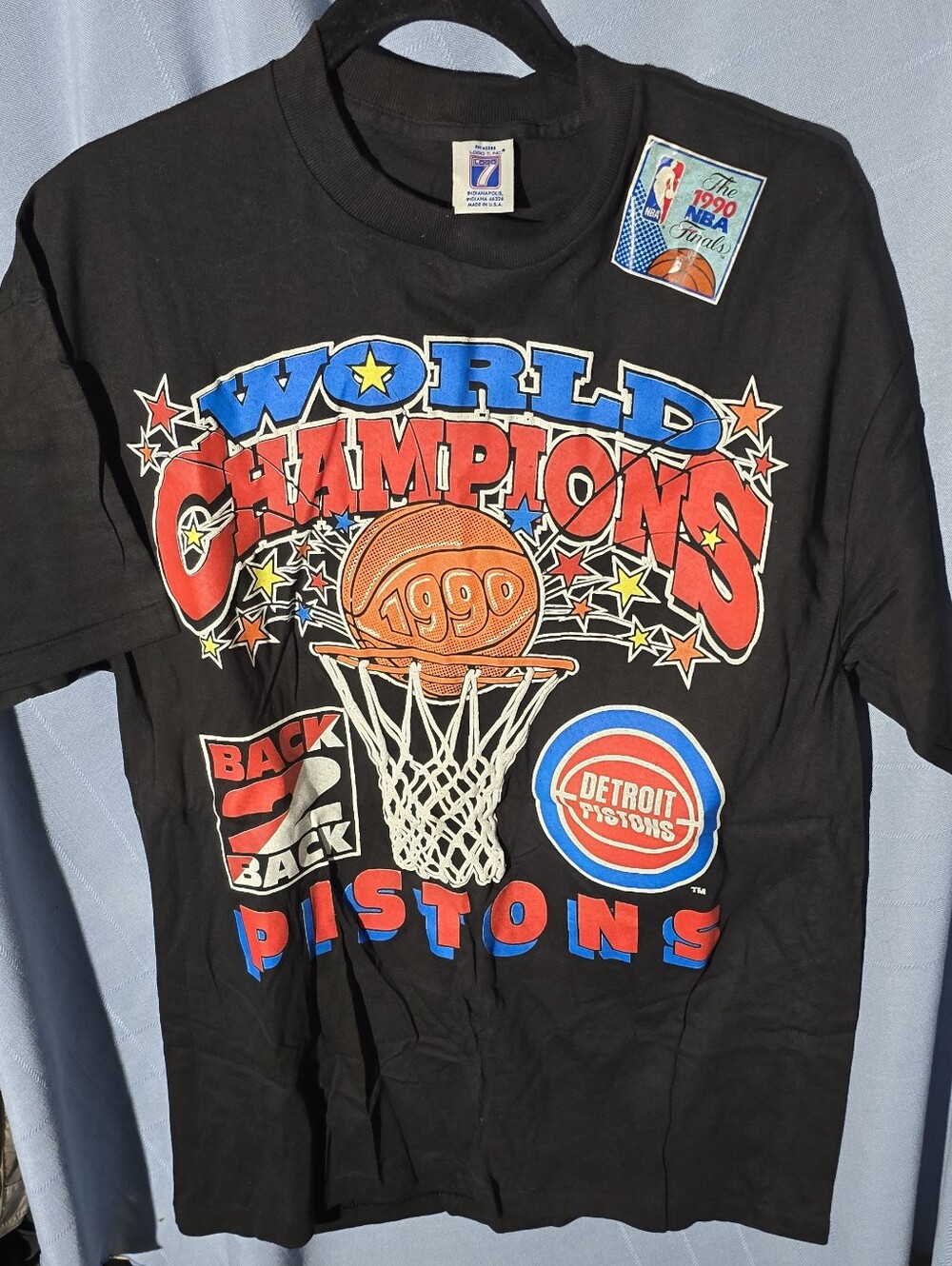 LOGO 7 1990 Detroit Pistons Champship Tee